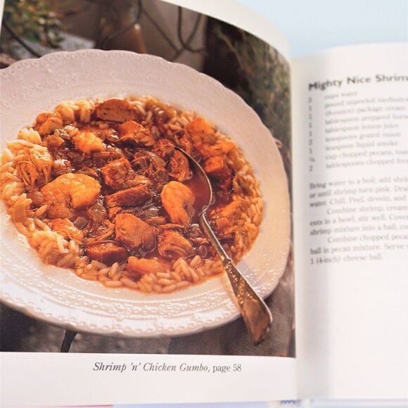 The Bubba Gump Shrimp Co. Cookbook Recipes and Reflections from FORREST GUMP - Picture 8 of 10